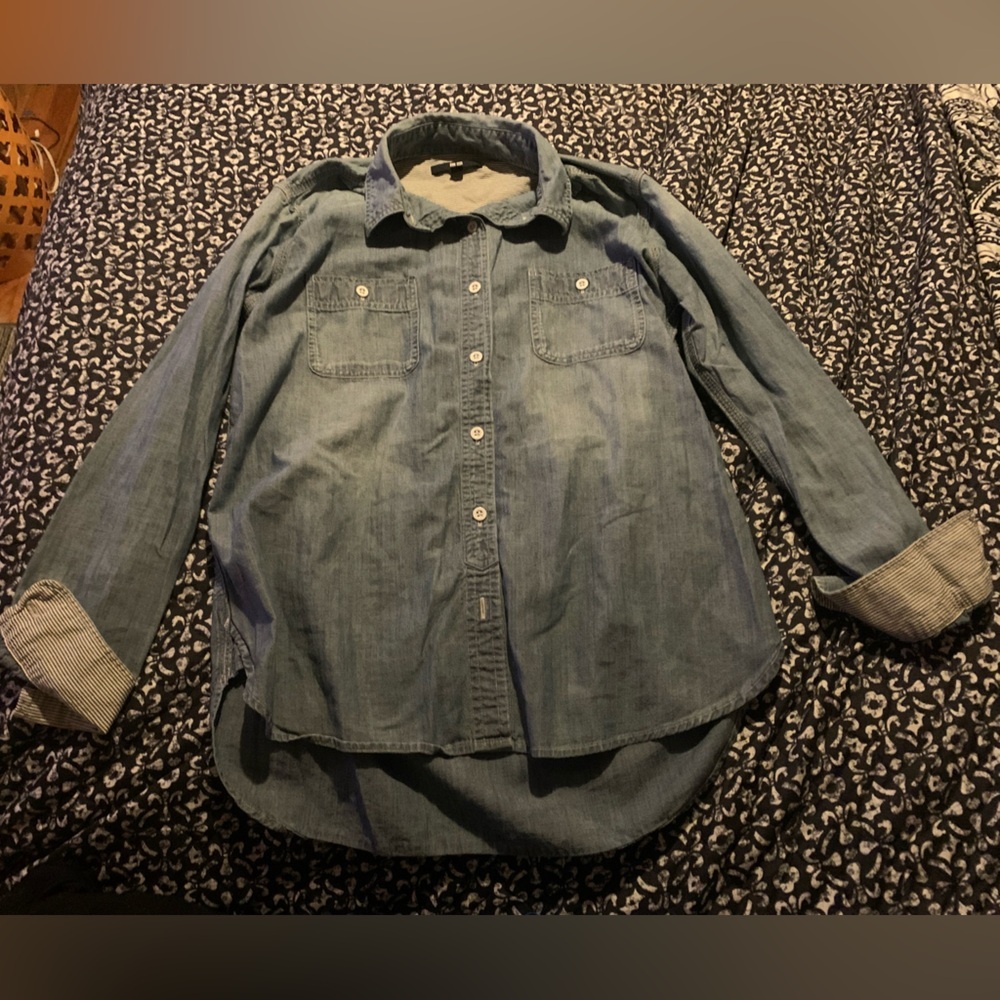 NWOT Uniqlo XS denim button down shirt with stripe print inside cuffs and back